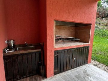Casa en venta  3 dormitorios  con pileta  Barrio Ecuestre  Costa Esmeralda