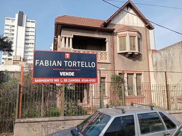 Casa en  BANFIELD