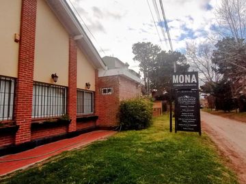 CASA EN VENTA CON CUATRO DORMITORIOS EN COSTA AZUL - OPORTUNDIAD - CON GAS NATURAL