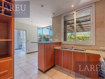 Casa en venta con renta - Barrio Privado Los Tacos