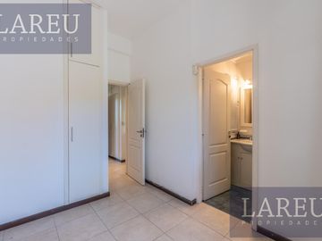 Casa en venta con renta - Barrio Privado Los Tacos