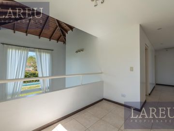 Casa en venta con renta - Barrio Privado Los Tacos