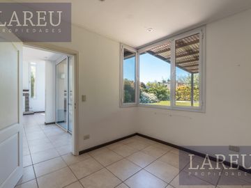 Casa en venta con renta - Barrio Privado Los Tacos