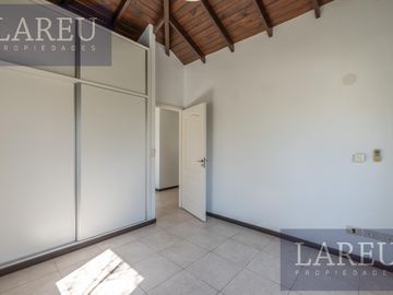 Casa en venta con renta - Barrio Privado Los Tacos
