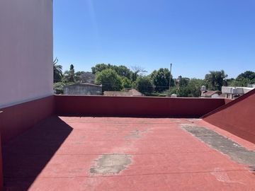MB Ph en 1er Piso. al frente 4 Ambientes mas terraza. A 1 cuadra Estación José Marmol
