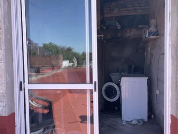 MB Ph en 1er Piso. al frente 4 Ambientes mas terraza. A 1 cuadra Estación José Marmol