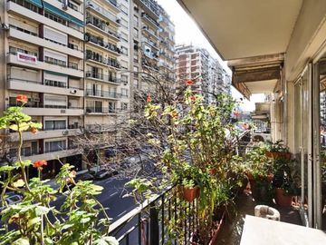 Acepta permuta 3 ambientes con cochera en Recoleta- Alvear 1800