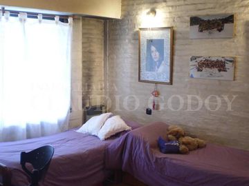 Chalet 5 amb en 2 plantas con fondo libre - El Palomar
