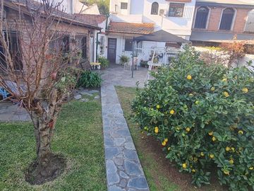 ¡Gran oportunidad! Casa en Florida Mitre, de 4 ambientes con gran jardín-En Venta