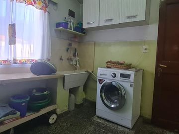¡Gran oportunidad! Casa en Florida Mitre, de 4 ambientes con gran jardín-En Venta