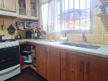 ¡Gran oportunidad! Casa en Florida Mitre, de 4 ambientes con gran jardín-En Venta