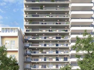 Dúplex de 2 ambientes de categoría lateral con balcón terraza, baño en suite y toilette - amenities