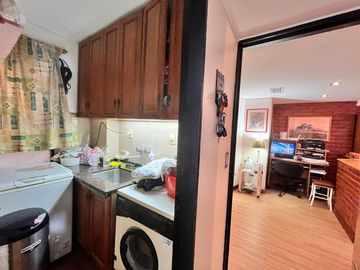 Venta departamento con patio, tres dormitorios, amenities, cochera, en Barrio Martin. Apto crédito