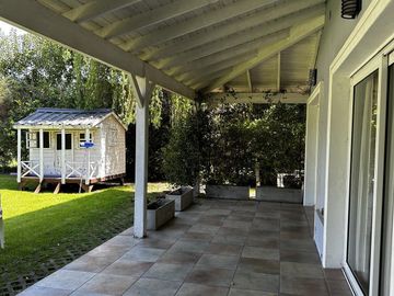 Casa en  venta Country Campos de Alvarez