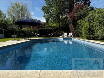 Casa en  venta Country Campos de Alvarez