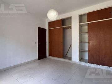Casa en Venta en Ituzaingo - 3 Dormitorios - Quincho - Parque