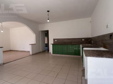 Casa en Venta en Ituzaingo - 3 Dormitorios - Quincho - Parque