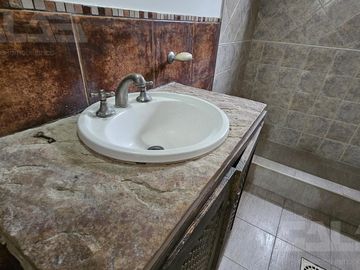 Casa en Venta en Ituzaingo - 3 Dormitorios - Quincho - Parque