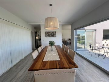 Casa en Venta al Golf - Haras Santa Maria - El Trebol