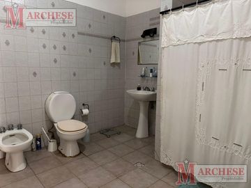 CHALET EN VENTA -Castelar