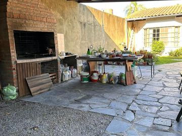 CHALET EN VENTA -Castelar