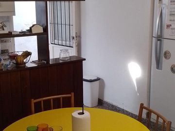 Casa en 1 planta 3 ambientes patio. Olivos.