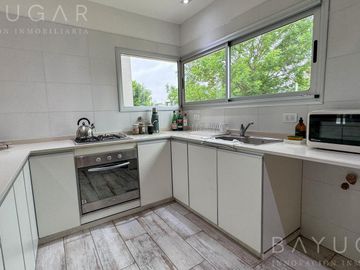 Casa en Venta  - Barrio El Cantón - Puertos / Escobar Pilar - PERMUTA!