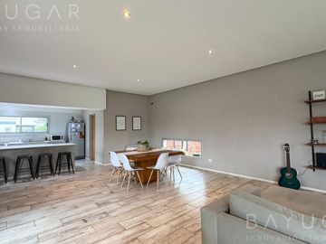 Casa en Venta  - Barrio El Cantón - Puertos / Escobar Pilar - PERMUTA!