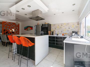 Hermosa casa en alquiler en Country Boca Ratón! Con Pileta y Parrilla!