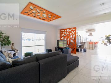 Hermosa casa en alquiler en Country Boca Ratón! Con Pileta y Parrilla!