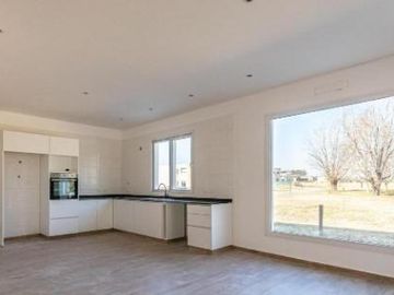 RBS. HERMOSA CASA EN EL CAMPO FINCAS EXCLUSIVAS, LOS CARDALES!