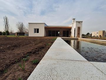 RBS. HERMOSA CASA EN EL CAMPO FINCAS EXCLUSIVAS, LOS CARDALES!