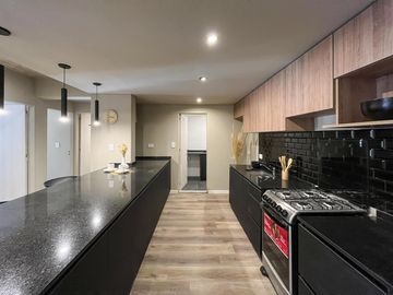 Venta Departamento Semipiso Tres Dormitorios A Estrenar. Lourdes