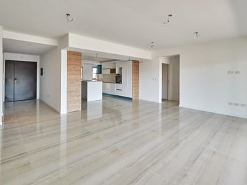 Venta Departamento 5 Ambientes 4 habitaciones en suite a estrenar  con cochera - Caballito