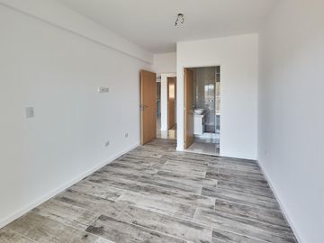 Venta Departamento 5 Ambientes 4 habitaciones en suite a estrenar  con cochera - Caballito