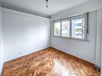 Venta CON RENTA departamento 4 ambientes zona Cid Campeador Villa Crespo Caballito Parque Centenario