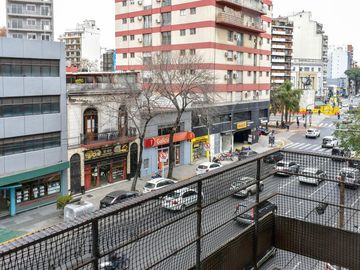Venta CON RENTA departamento 4 ambientes zona Cid Campeador Villa Crespo Caballito Parque Centenario