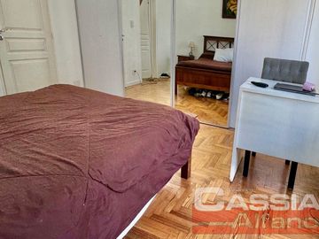 CASA EXCELENTE ESTADO DESARROLL. EN PLANTA BAJA 2 DORMITORIOS, GARAGE Y FONDO