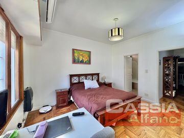 CASA EXCELENTE ESTADO DESARROLL. EN PLANTA BAJA 2 DORMITORIOS, GARAGE Y FONDO