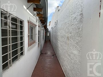 VENTA  - PH - 3 ambientes con patio - Lanús Este.