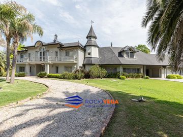 Casa en  venta en San Diego Country Club, Francisco Alvarez, Moreno