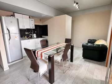Departamento reciclado de 1 dormitorio en VENTA en Córdoba al 800. Apto crédito!
