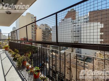 Departamento de  4 dormitorios, espacio guarda coche fijo, cubierto y baulera en venta en Caballito