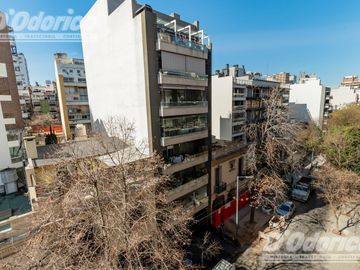 Departamento de  4 dormitorios, espacio guarda coche fijo, cubierto y baulera en venta en Caballito