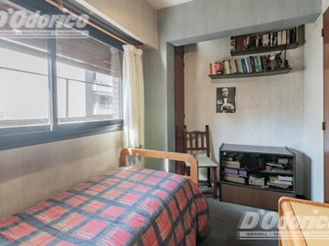 Departamento de  4 dormitorios, espacio guarda coche fijo, cubierto y baulera en venta en Caballito