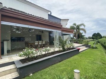 Venta casa de 7 ambientes en Buenos Aires Golf Club