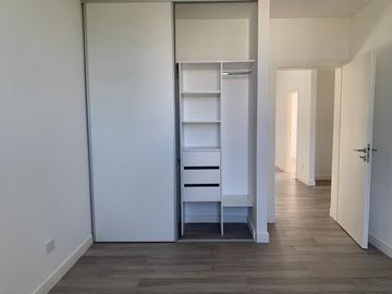 Casa en venta a la laguna en San Matías, Área 1-  4 dormitorios