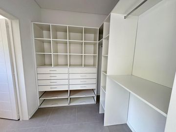 Casa Al Río En Venta - Barrio San Juan, Villanueva, Tigre
