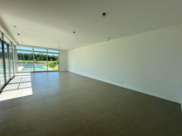 Casa Al Río En Venta - Barrio San Juan, Villanueva, Tigre