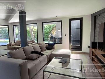 Casa en venta de cuatro ambientes en Los Ombues, Hudson, Berazategui
